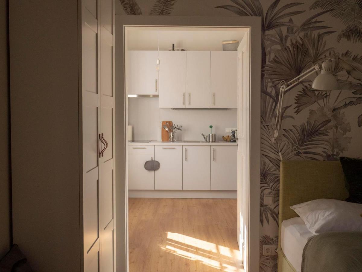 Flat-garden View - Beside Kf Uni – Parking Included Appartement